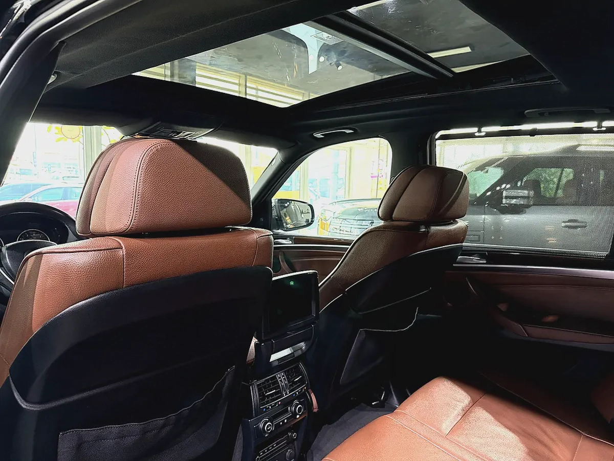 Only 62000 km - GCC - Single Owner- Pristine Condition-13-13