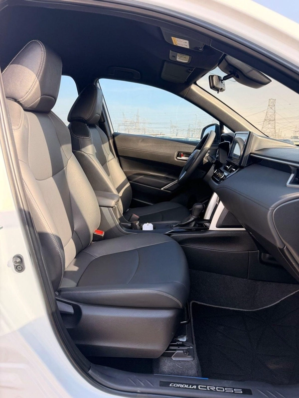 Toyota Corolla Cross Full option 2.0L 2022 model