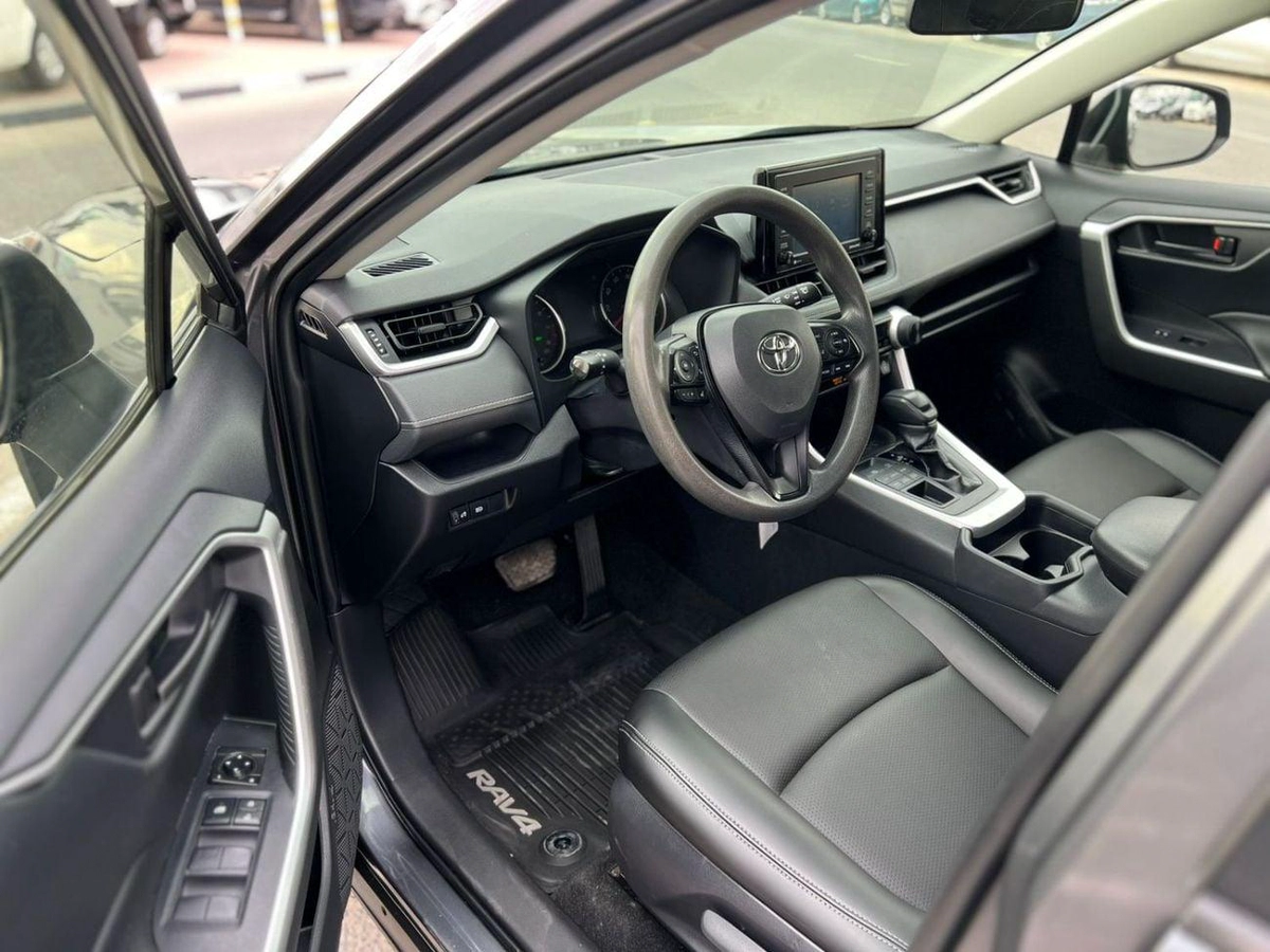 Toyota RAV4 2020 Toyota Rav4 Midoption 2.5L V4 - AWD 4x4 - Rear Camera  - Leather Seat-9-0