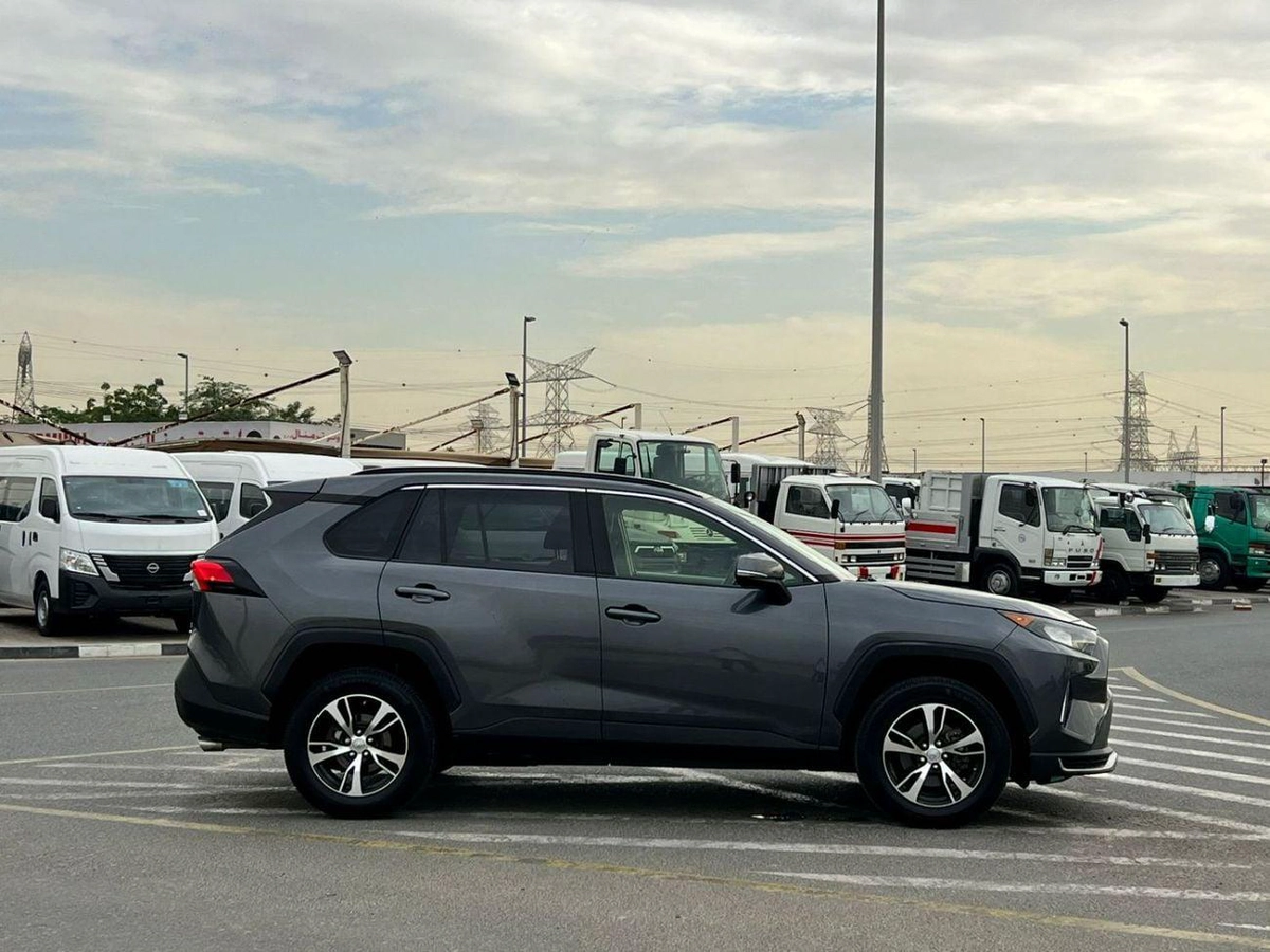 Toyota RAV4 2020 Toyota Rav4 Midoption 2.5L V4 - AWD 4x4 - Rear Camera  - Leather Seat-8-0