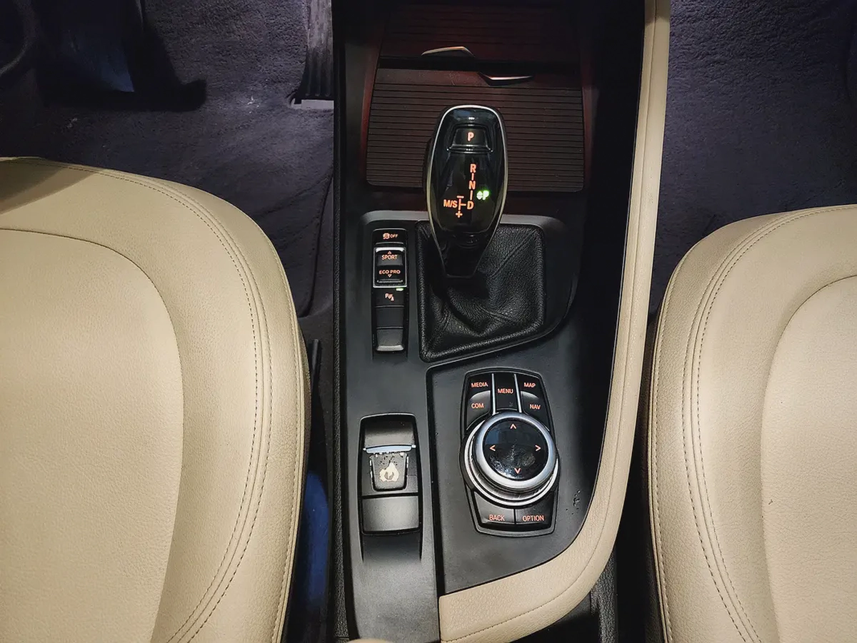 BMW X1 SDrive20i V4 2.0 2018 Model GCC Specs In Perfect Condition-16-16