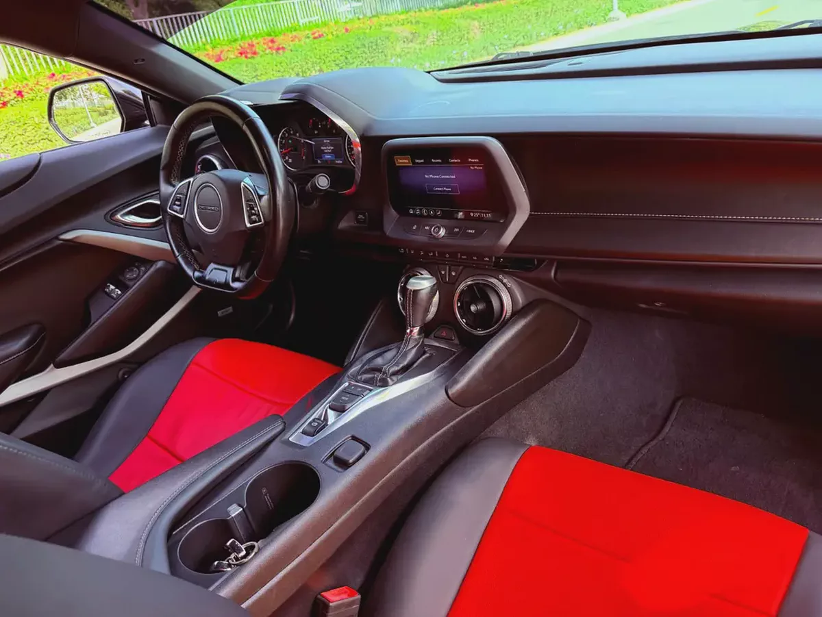 شيفروليه كامارو خليجي فل اوبشن بحالة الوكالة  2020 Chevrolet Camaro RS - GCC Specs-6-6