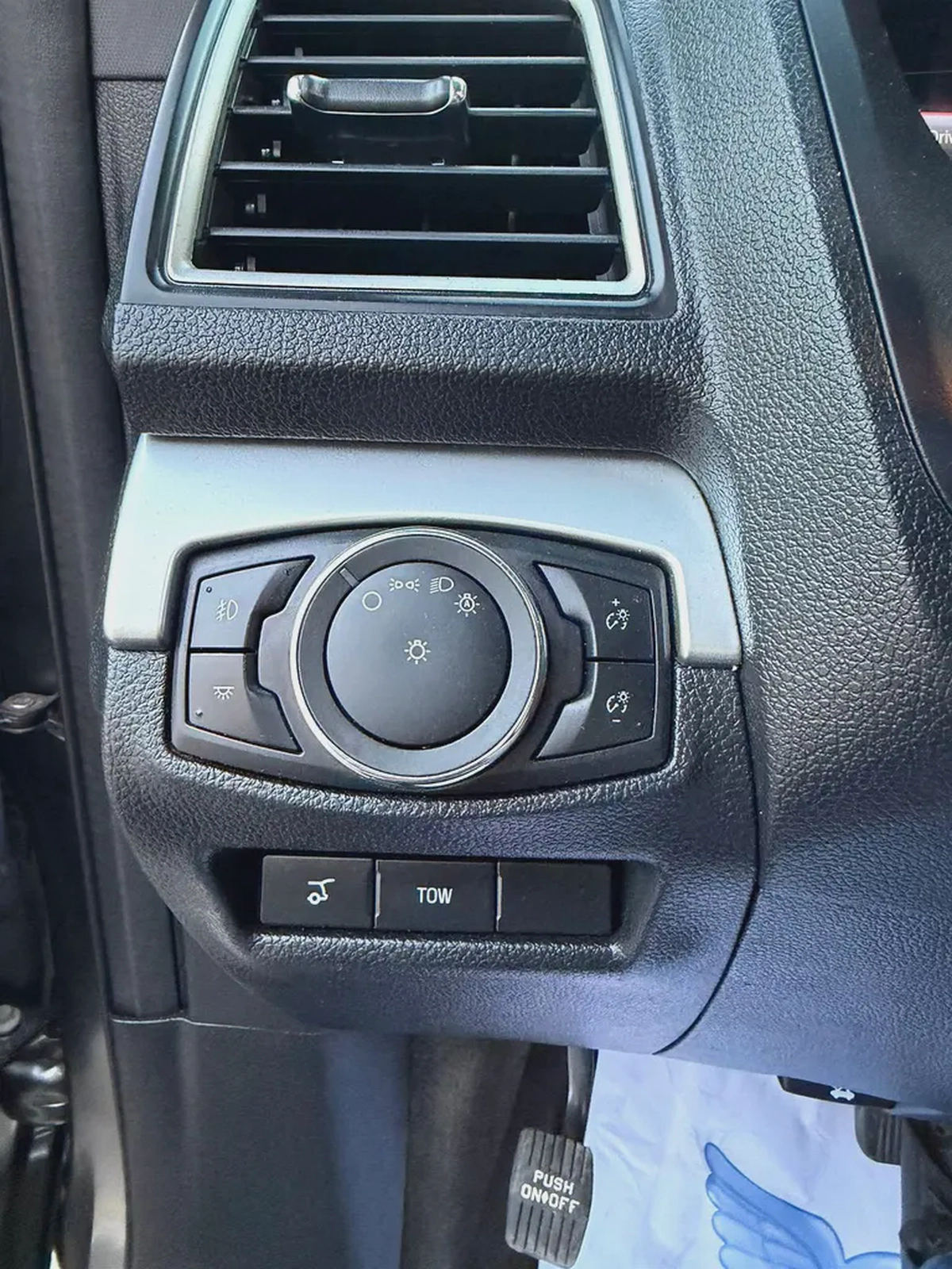 Ford Explorer Limited 2016 American Specs - Fully Loaded SUV-5-5