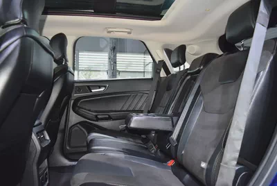 Only 49000 km - Full Service History - GCC - Single Owner --10