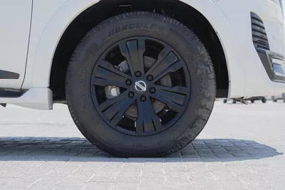 Nissan Armada Platinum 2020 - American Specs-6