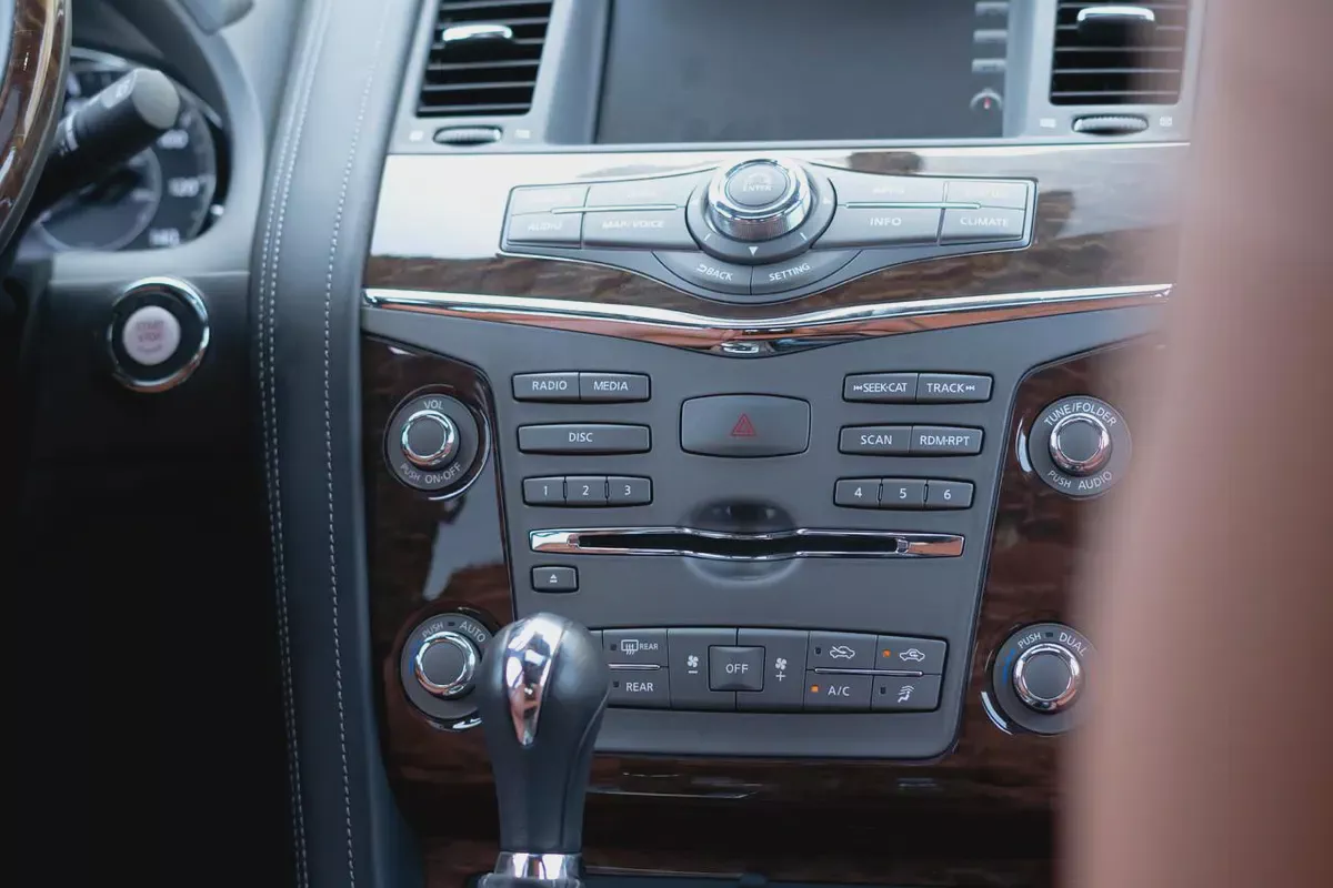 Nissan Armada Platinum 2020 - American Specs-9-9