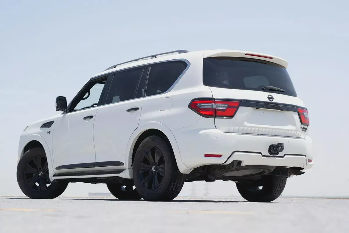 Nissan Armada Platinum 2020 - American Specs-3-3