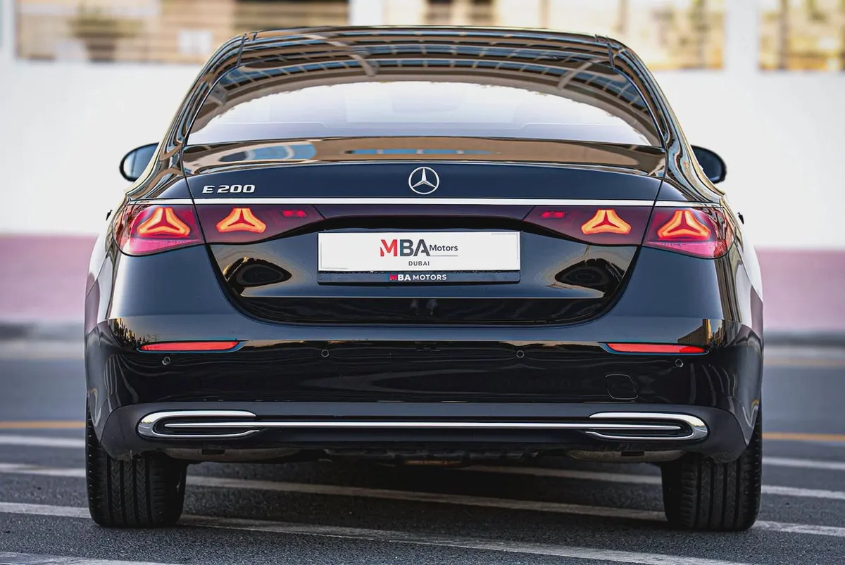 2025 | Mercedes E200 Black | Low Mileage | Brand new | Clean title | Warranty |-4-4