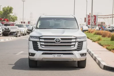 2023 - TOYOTA LAND CRUISER GXR 4.0 - UNDER WARRANTY GCC SPECS - EXCELLENT CONDITION-2