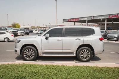 2023 - TOYOTA LAND CRUISER GXR 4.0 - UNDER WARRANTY GCC SPECS - EXCELLENT CONDITION-4