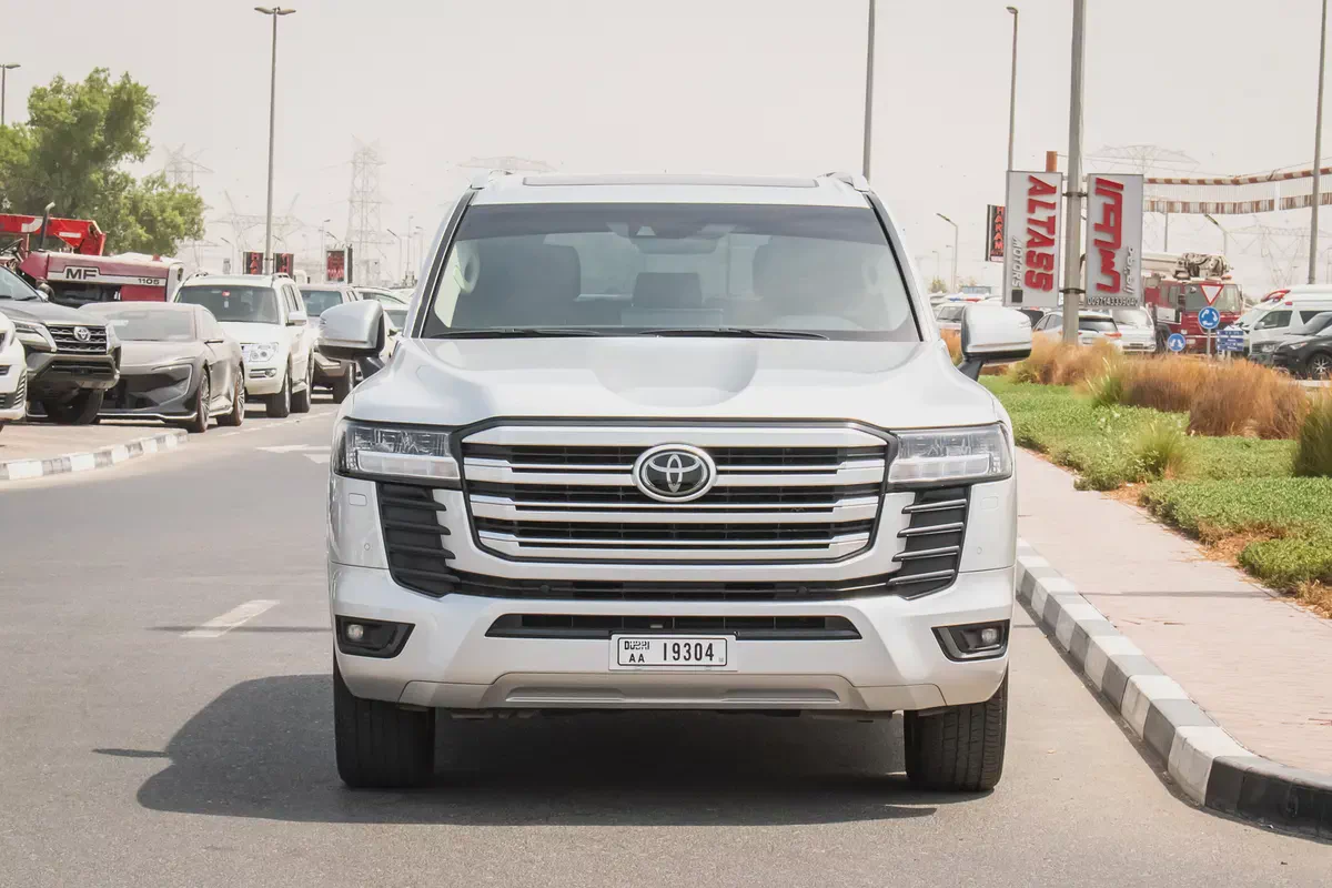 2023 - TOYOTA LAND CRUISER GXR 4.0 - UNDER WARRANTY GCC SPECS - EXCELLENT CONDITION-2-2