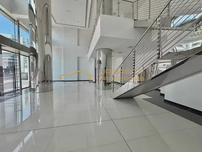 Ideal Location || Showroom For Rent || Port Saeed ||-3