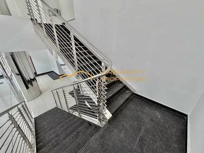 Ideal Location || Showroom For Rent || Port Saeed ||-8