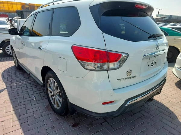 نيسان باثفايندر 2014