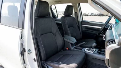 Toyota Hilux SGLX Toyota hilux 2.4L diesel 2025 full option for export only-8