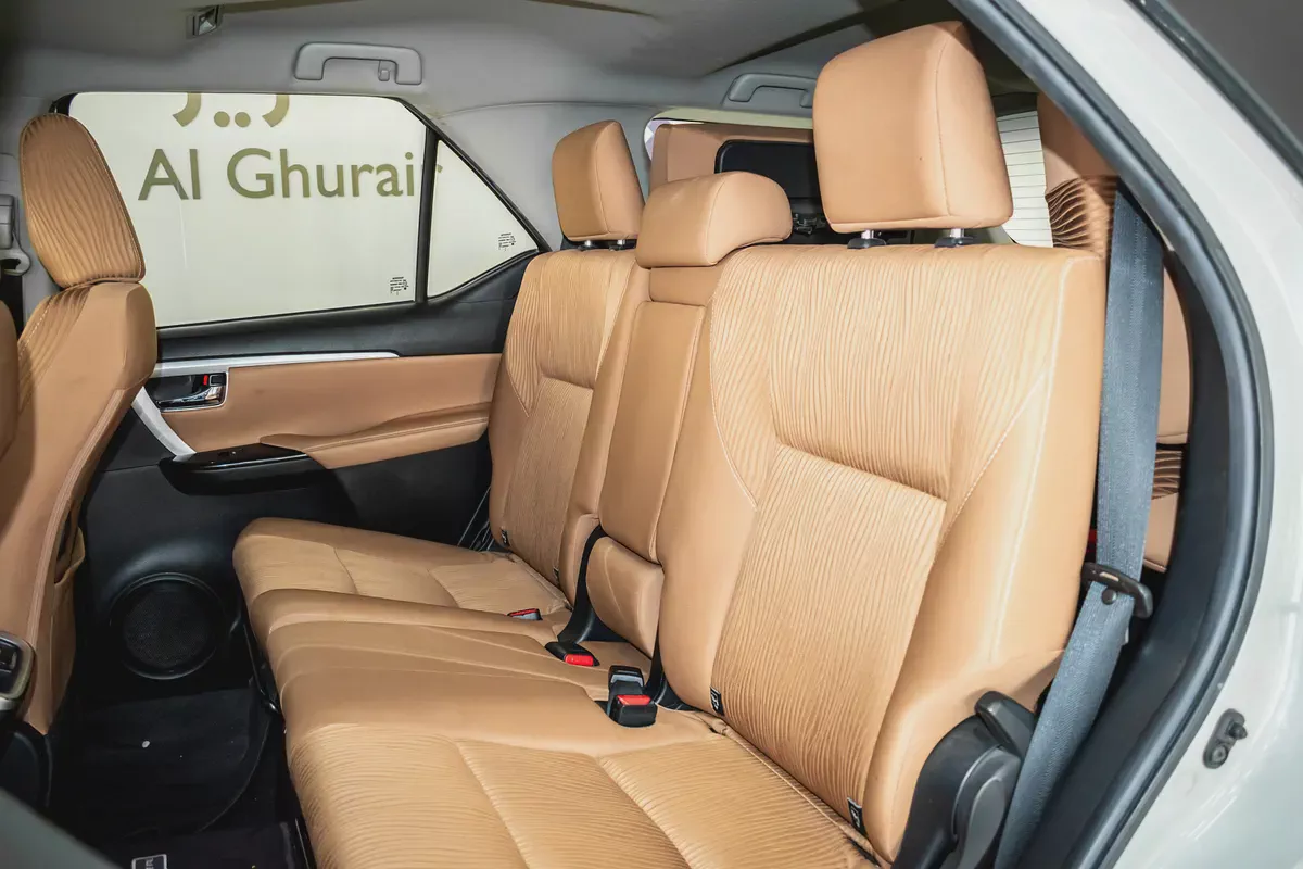 1 YR / 20,000 KM WARRANTY | 4.0 GXR | 6 CYLINDER | AED 1550-13-13