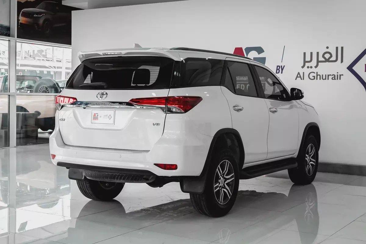 1 YR / 20,000 KM WARRANTY | 4.0 GXR | 6 CYLINDER | AED 1550-3-3