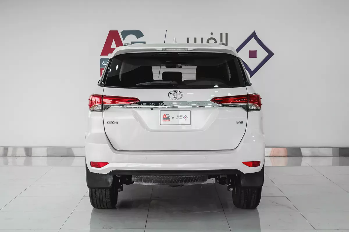 1 YR / 20,000 KM WARRANTY | 4.0 GXR | 6 CYLINDER | AED 1550-4-4