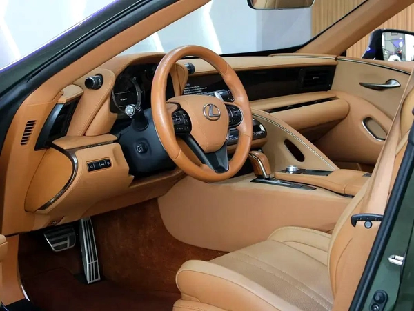 2024 Lexus LC 500 Titanium - V8