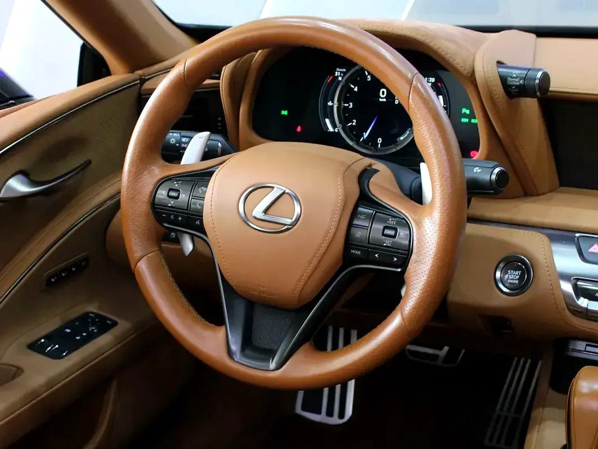 2024 Lexus LC 500 Titanium - V8-2-2