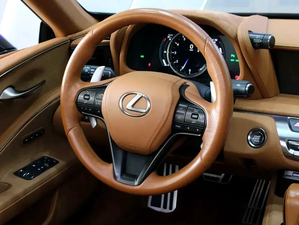 2024 Lexus LC 500 Titanium - V8