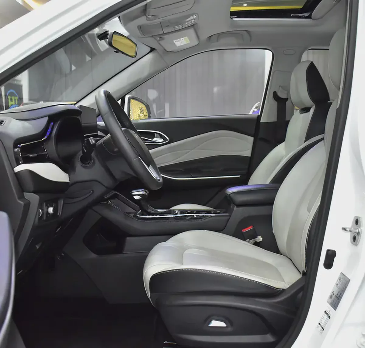 AED 436 EMi for 5Yrs | JAC JS4 1.5T ( 2023 Model ) in White Color GCC Specs-9-9