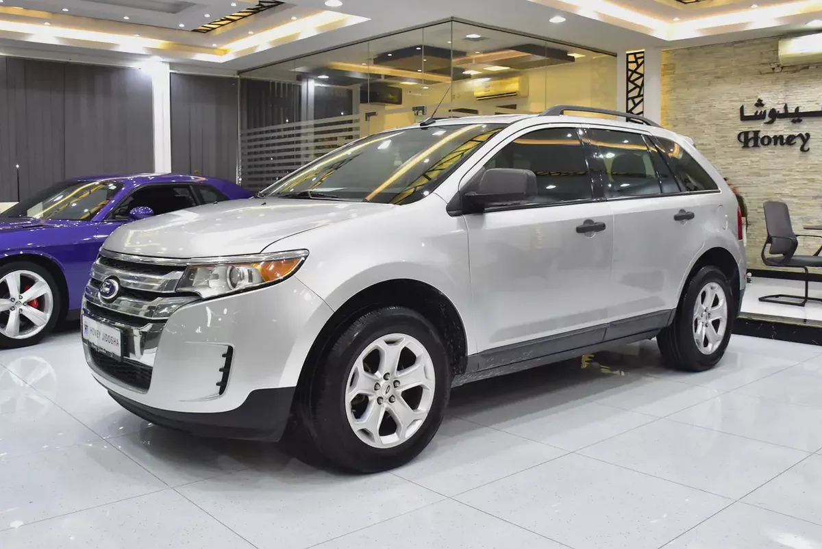 EXCELLENT DEAL for our Ford Edge ( 2014 Model ) in Silver Color GCC Specs-1-1