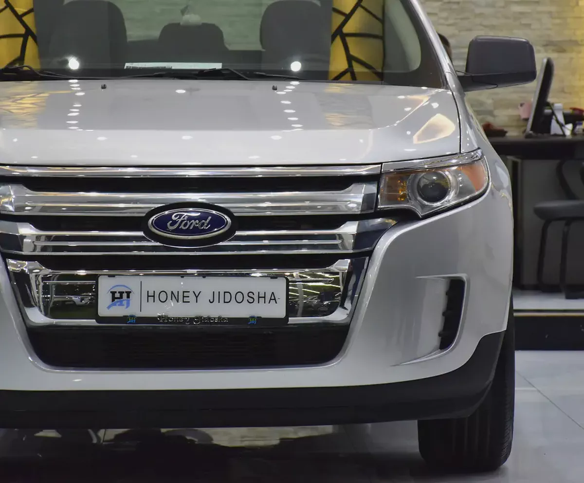 EXCELLENT DEAL for our Ford Edge ( 2014 Model ) in Silver Color GCC Specs-3-3
