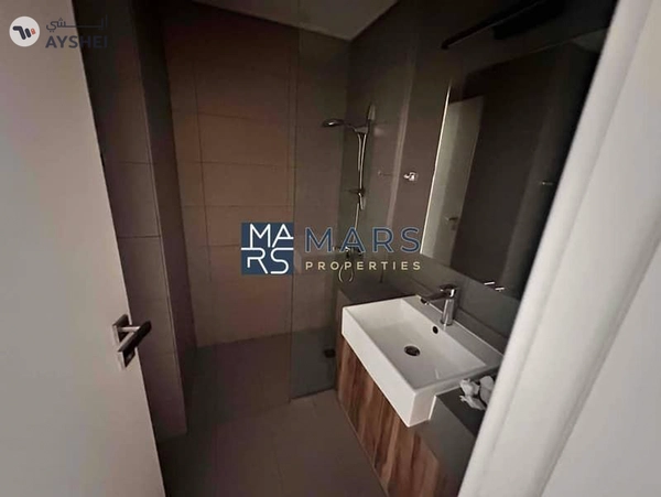 Brand new balconey studio avalible with gym,pool,parking