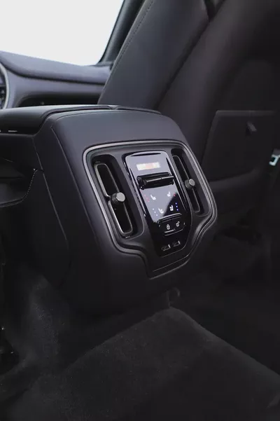 Aston Martin DBX 707 SPECIAL Q SPEC + CARBON INT/EXT SAME AS NEW-17
