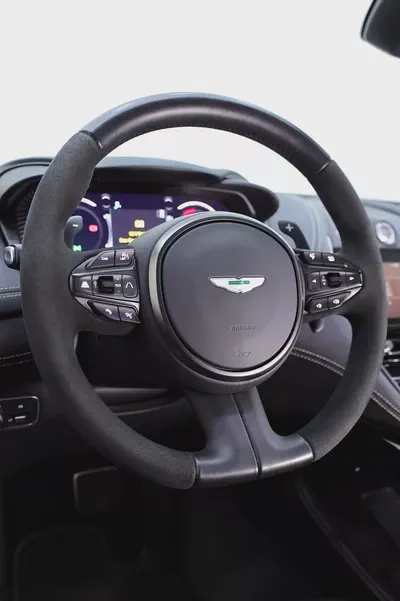Aston Martin DBX 707 SPECIAL Q SPEC + CARBON INT/EXT SAME AS NEW-18
