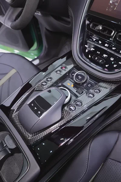 Aston Martin DBX 707 SPECIAL Q SPEC + CARBON INT/EXT SAME AS NEW-19