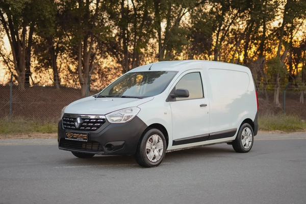 Renault Dokker Delivery Van | GCC Specs | Ref#R32405
