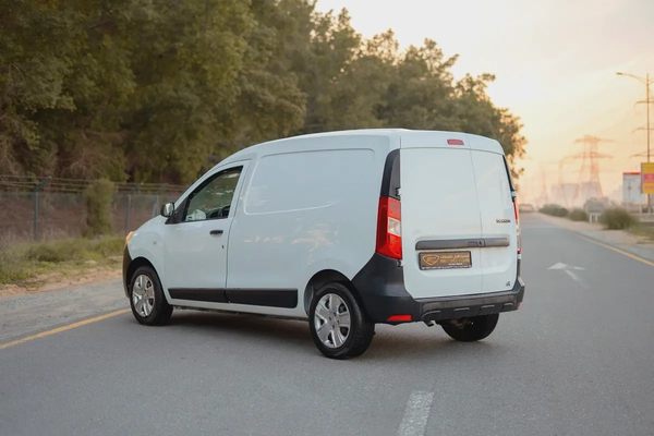 Renault Dokker Delivery Van | GCC Specs | Ref#R32405