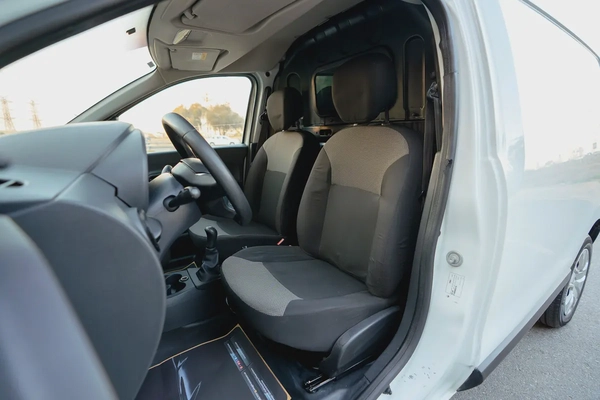 Renault Dokker Delivery Van | GCC Specs | Ref#R32405