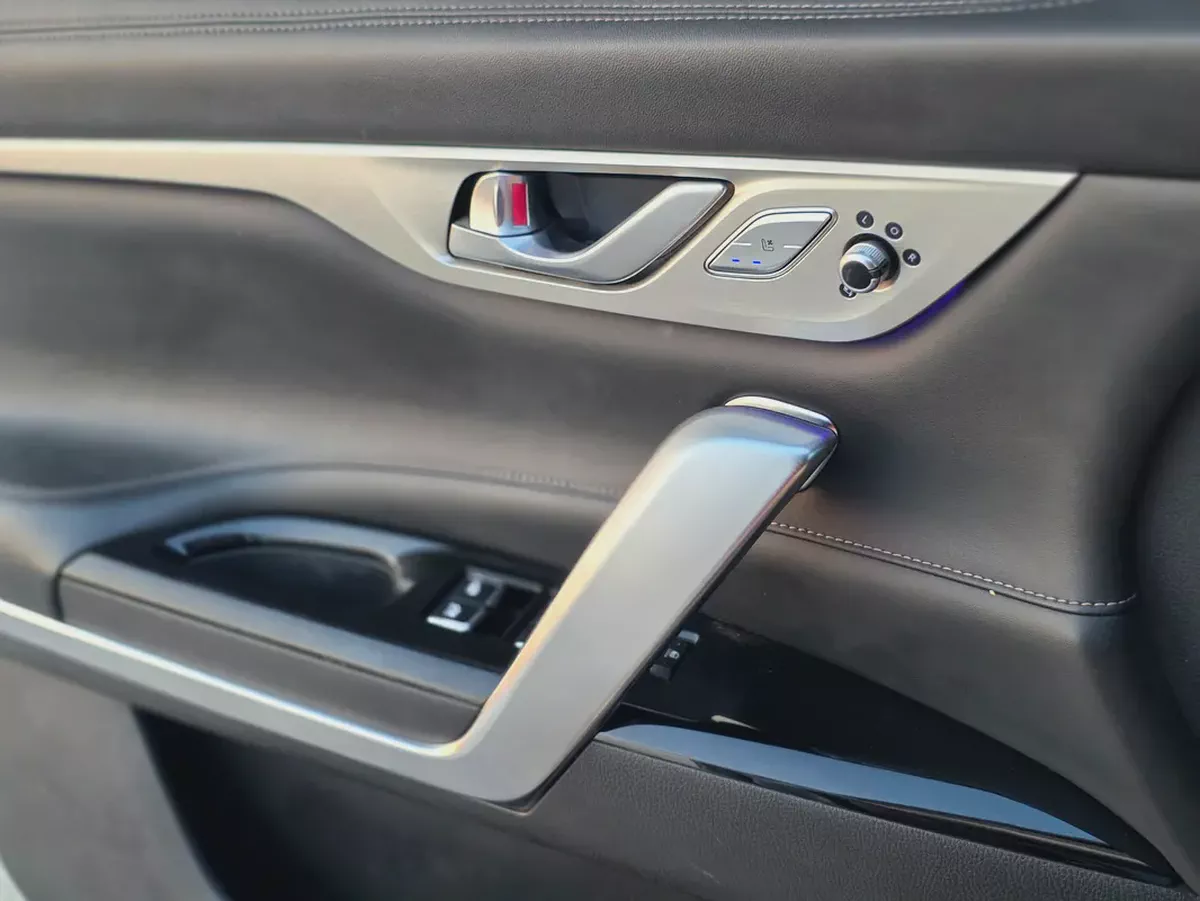 2021 Changan CS95 Platinum GCC Specs-19-19