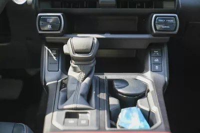 TOYOTA RAV4 2.5L HYBRID ADVENTURE 2026!! GCC SPECS-8
