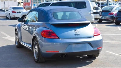 Volkswagen Beetle Convertible-3