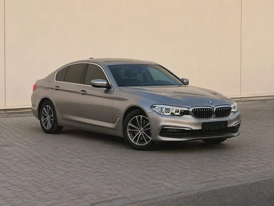 BMW 5-Series 520i Exclusive 2020 | GCC Specs | Low Mileage-1