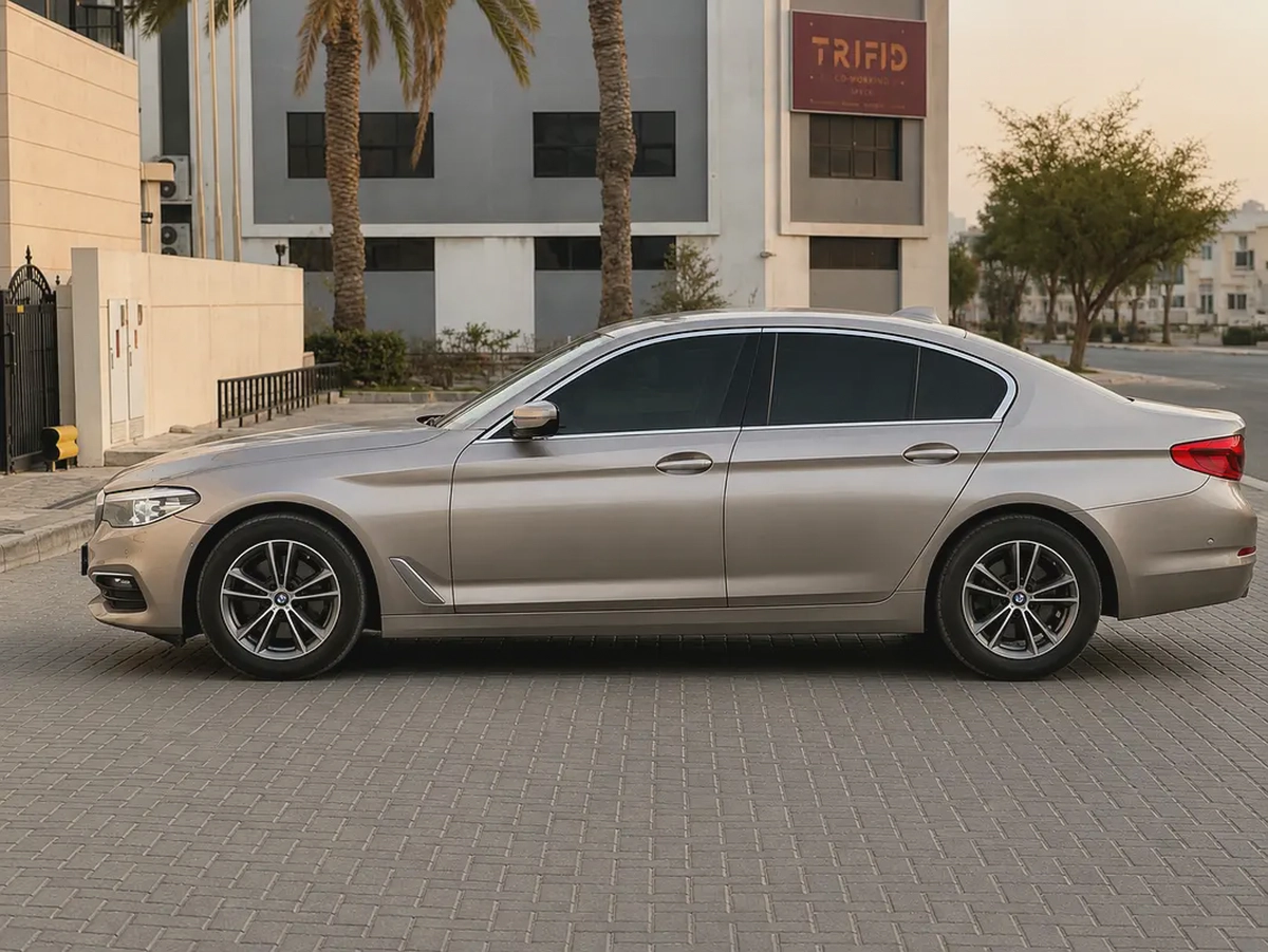 BMW 5-Series 520i Exclusive 2020 | GCC Specs | Low Mileage-4-4