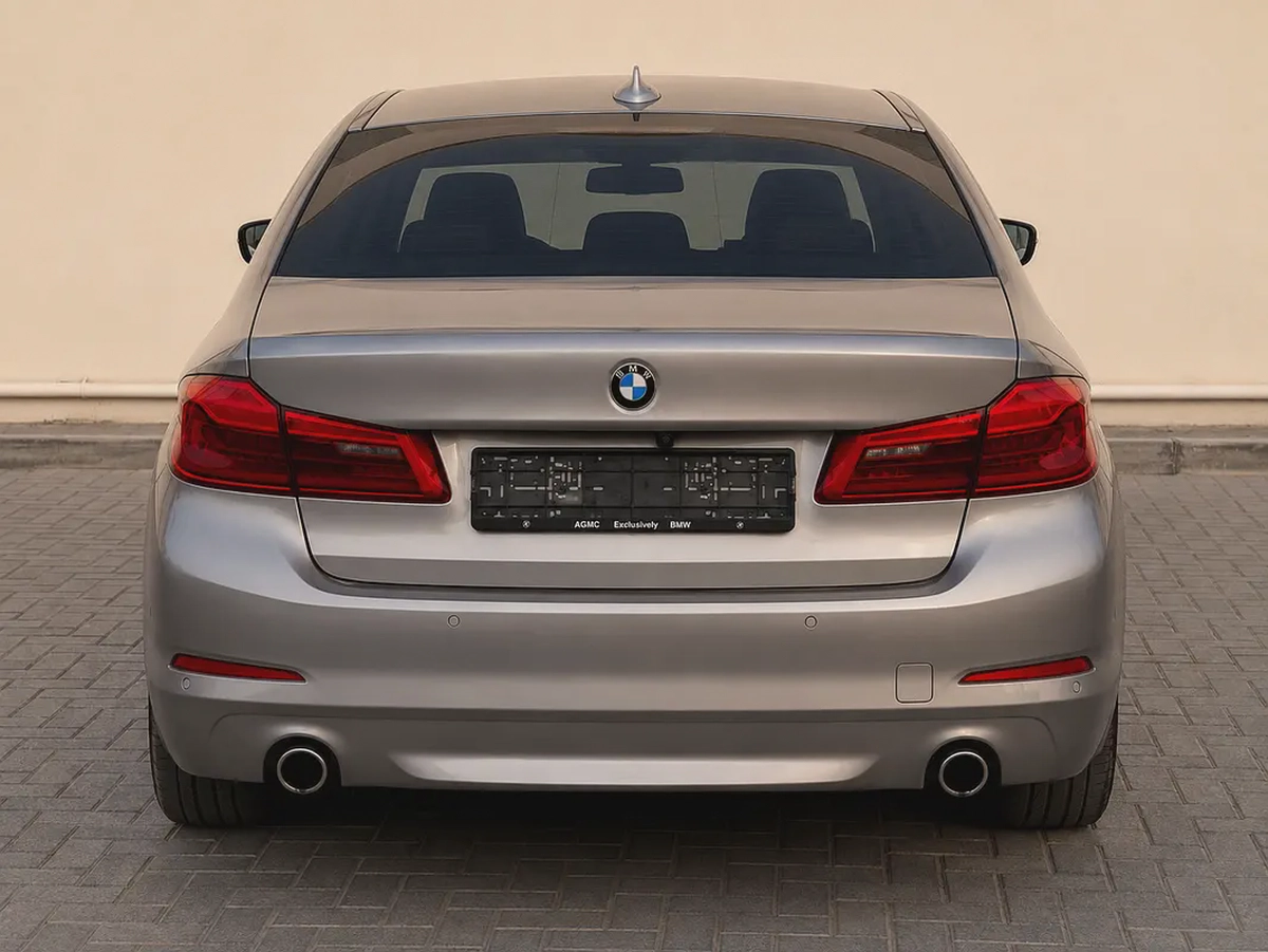 BMW 5-Series 520i Exclusive 2020 | GCC Specs | Low Mileage-7-7