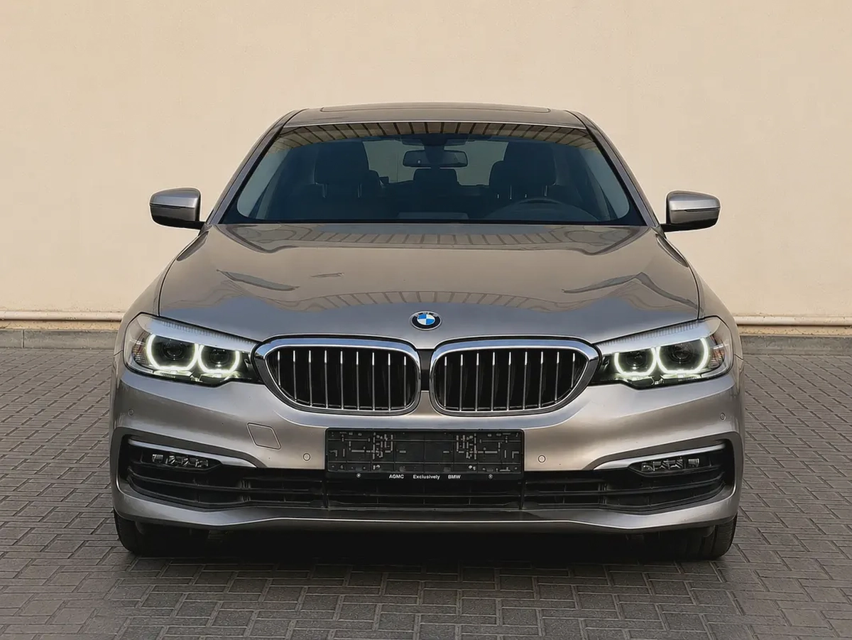 BMW 5-Series 520i Exclusive 2020 | GCC Specs | Low Mileage-8-8