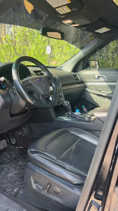 2018 Ford Explorer Platinum - American Specs - Excellent Condition-8