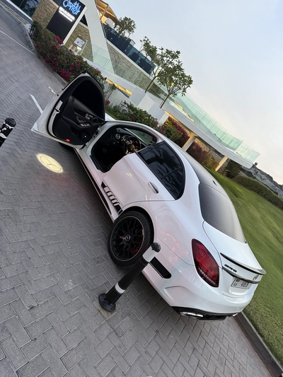 Mercedes Benz C300-4