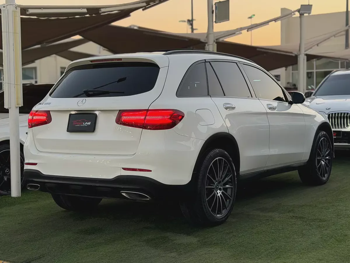 2019 Mercedes-Benz GLC 300 4MATIC | Pristine Condition | US Specs-5-5