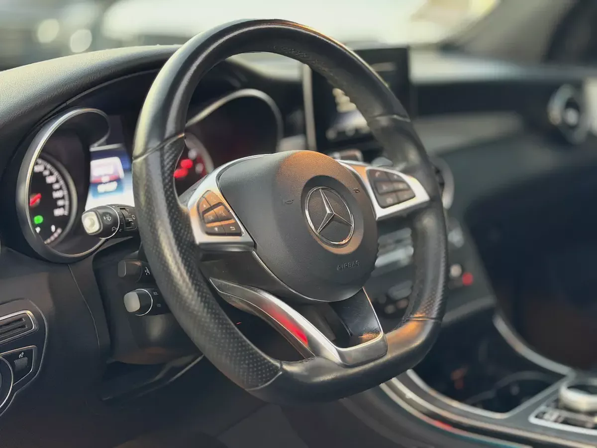 2019 Mercedes-Benz GLC 300 4MATIC | Pristine Condition | US Specs-6-6