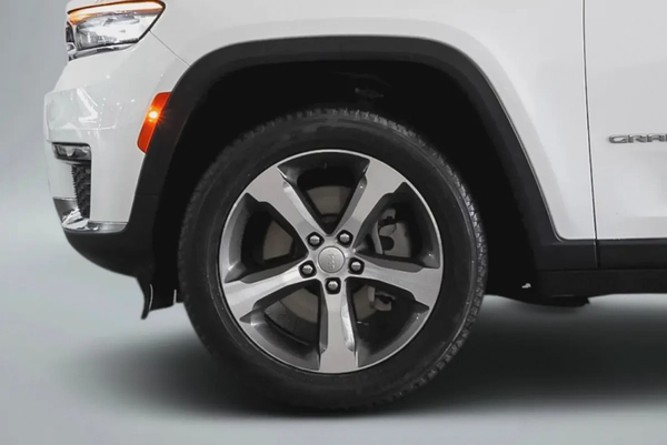 2,853 AED / 60 months | 0% DP | 2023 Jeep Grand Cherokee Limited L / Full Service History