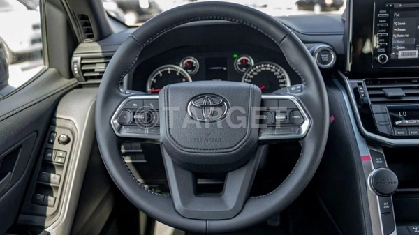 Toyota Land Cruiser GXR 4.0L PETROL