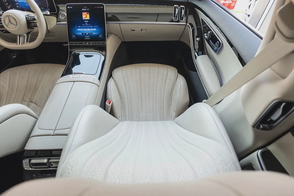 Mercedes-Benz S-Class 500-18-18