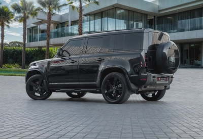 7,442 P.M |  Defender 110 X-Dynamic | 0% Downpayment | Land Rover Warranty!-2